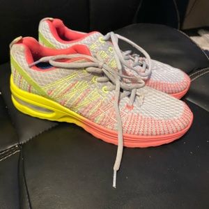 Omega Walk Athletic shoes